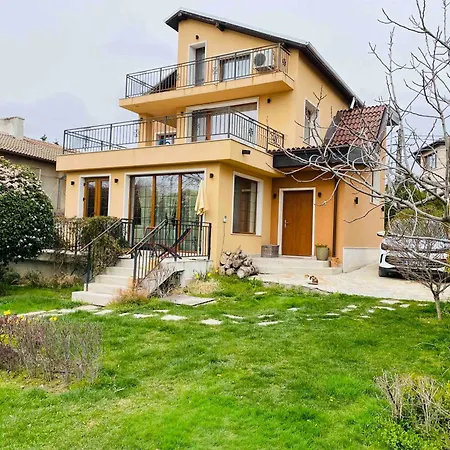 Modern With Garden In Evksinograd, By Flat Manаger Βίλα *