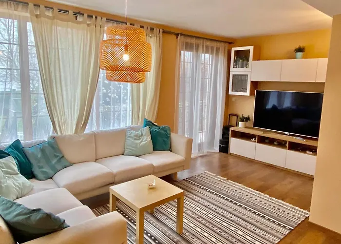 Modern With Garden In Evksinograd, By Flat Manаger